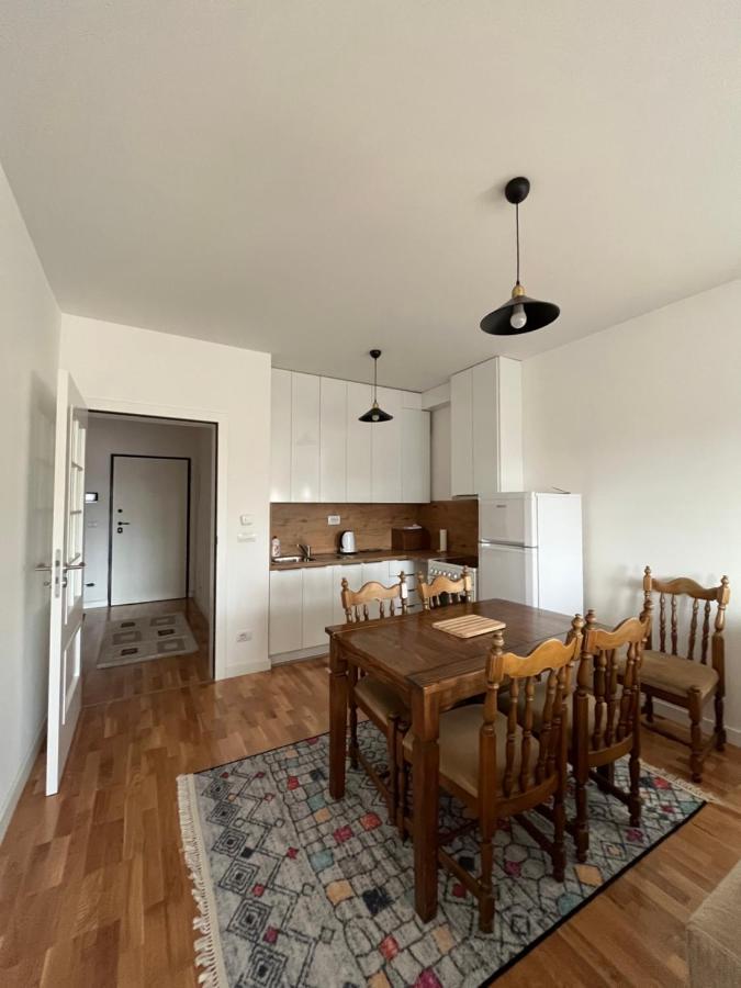 Central Luxury Apartment พริสตีนา ภายนอก รูปภาพ